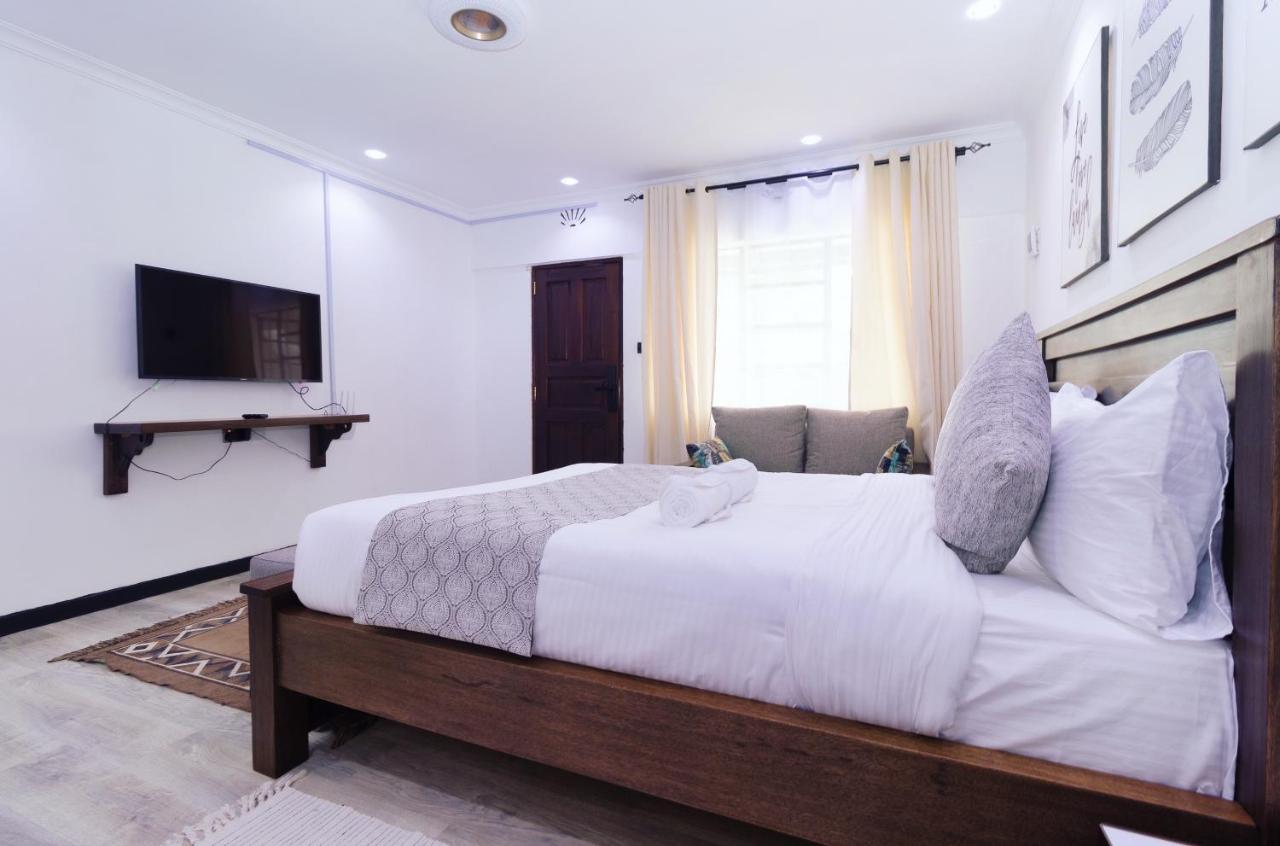 נאניוקי Arabel'S Place Riverside Villas מראה חיצוני תמונה