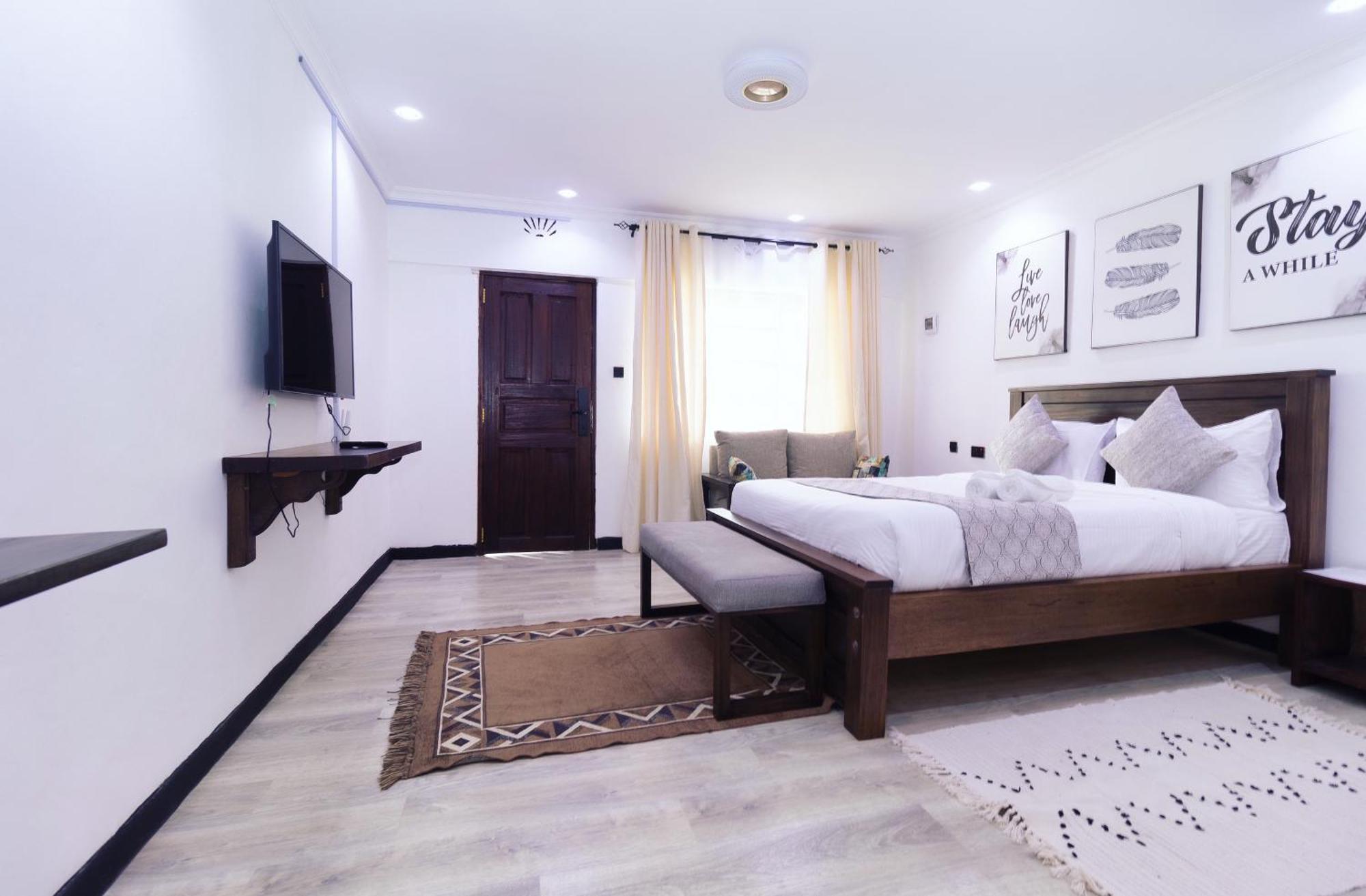 נאניוקי Arabel'S Place Riverside Villas מראה חיצוני תמונה