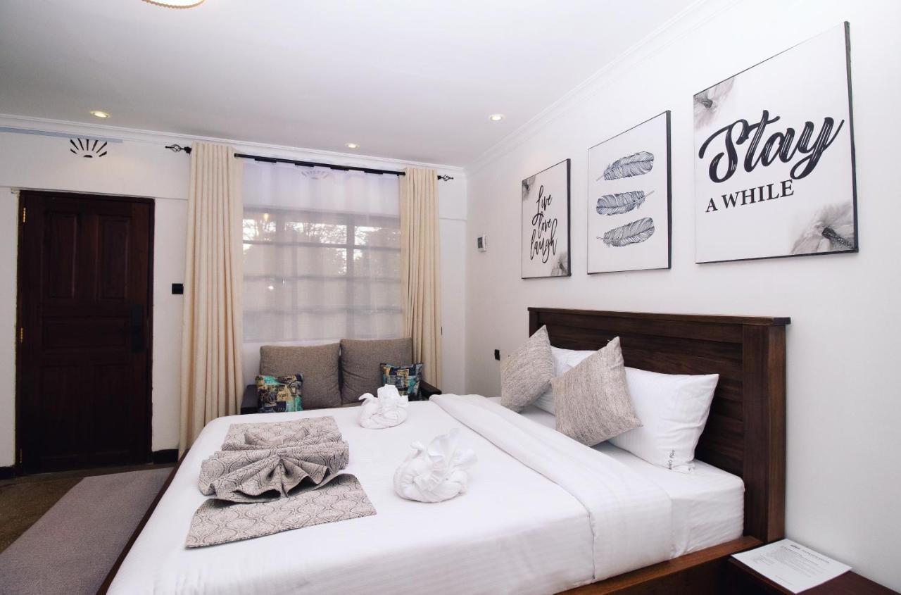נאניוקי Arabel'S Place Riverside Villas מראה חיצוני תמונה